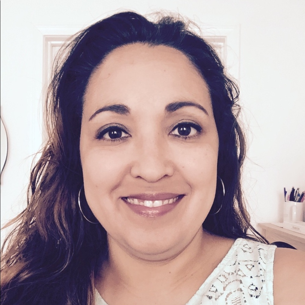 Meet your Posher, Yvette